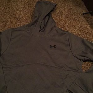 NWOT!! Men’s UA hoodie